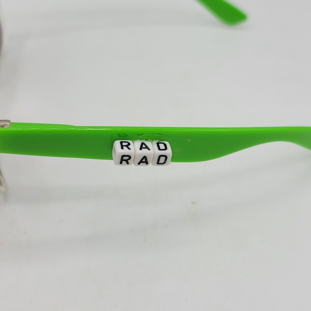 Floral Embellished Sunglasses - Green Frame, Blue Gradient Lens - Picture 2 of 6